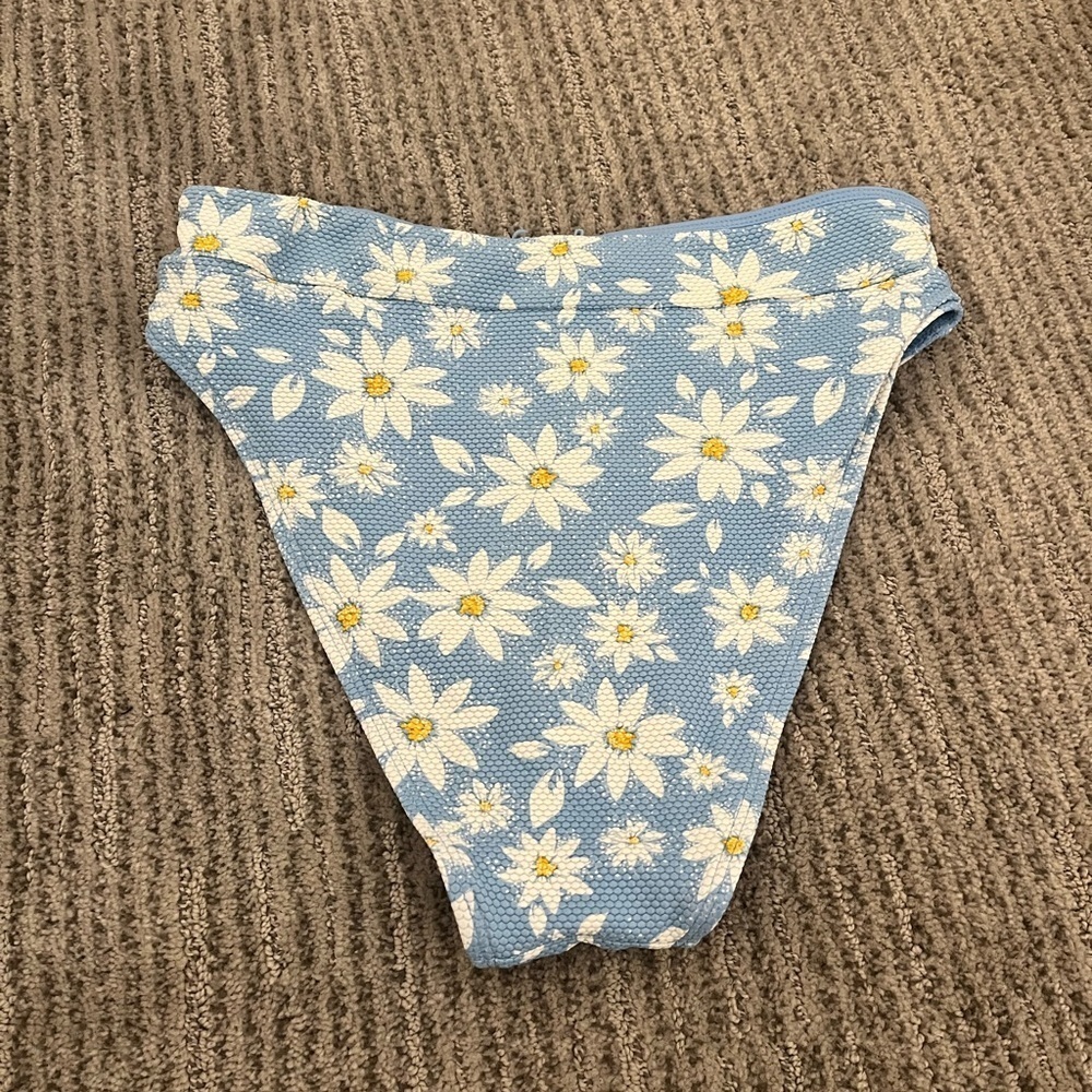 Xhileration women size medium swim bottom floral - Picture 2 of 4